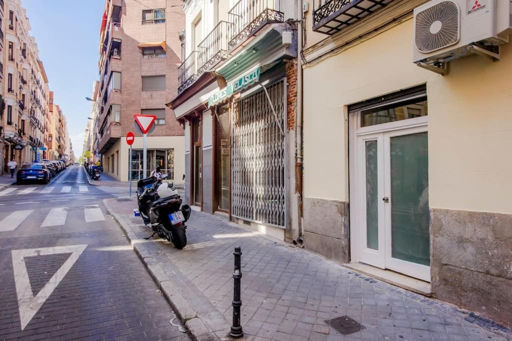Cool Deluxe Interior Design A 2 Min De Gran Via Διαμέρισμα Μαδρίτη Εξωτερικό φωτογραφία