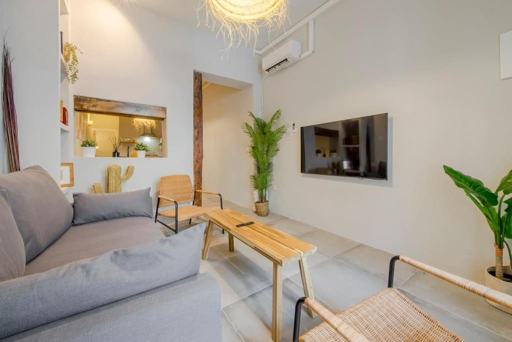 Cool Deluxe Interior Design A 2 Min De Gran Via Διαμέρισμα Μαδρίτη Εξωτερικό φωτογραφία